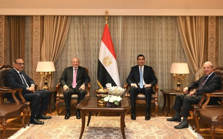 كواليس جلسة جوهر نبيل مع هاني أبوريدة